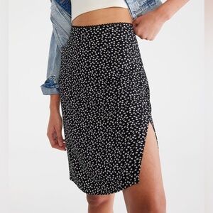 Aeropostale Women’s Y2K Floral Slip Skirt Slim Fit Front Slit Black Sz M